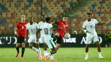استعدادا لأمم أفريقيا.. مصر تتعادل إيجابيا مع نيجيريا في الشوط الأول استعدادا لأمم أفريقيا.. مصر تتعادل إيجابيا مع نيجيريا في الشوط الأول