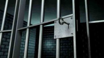 الحبس وغرامة 200 جنيه عقوبة إثارة الرعب بين الناس طبقا للقانون الحبس وغرامة 200 جنيه عقوبة إثارة الرعب بين الناس طبقا للقانون