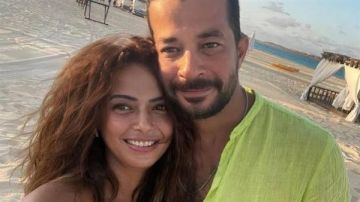 بعد 21 عاما تفاصيل طلاق داليا مصطفى وشريف سلامة رسميا