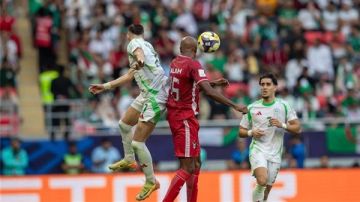 ترتيب مجموعة الجزائر بعد الفوز على البحرين في كأس العرب ترتيب مجموعة الجزائر بعد الفوز على البحرين في كأس العرب