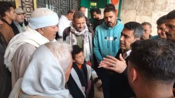 رئيس مدينة مرسى مطروح لأصحاب محلات السوق: ضرورة النظافة وخفض الأسعار رئيس مدينة مرسى مطروح لأصحاب محلات السوق: ضرورة النظافة وخفض الأسعار