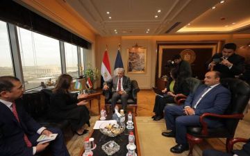 مصر وأوزبكستان تبحثان التعاون لاسترداد الآثار المهربة بطرق غير مشروعة مصر وأوزبكستان تبحثان التعاون لاسترداد الآثار المهربة بطرق غير مشروعة