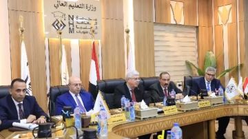 وزير التعليم العالي يترأس اجتماع المجلس الأعلى لشئون المعاهد الخاصة بمجمع بني سويف وزير التعليم العالي يترأس اجتماع المجلس الأعلى لشئون المعاهد الخاصة بمجمع بني سويف