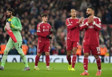 لاعب مغربي يحرج ليفربول بوجود محمد صلاح (فيديو)