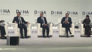 وزير الخارجية يشدد على التزام مصر بتحقيق سلام عادل وشامل للفلسطينيين وزير الخارجية يشدد على التزام مصر بتحقيق سلام عادل وشامل للفلسطينيين