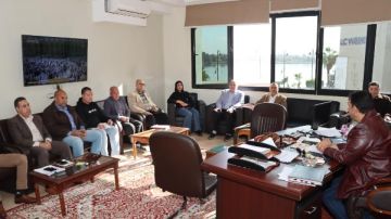 السكرتير العام المساعد لبني سويف يناقش مقترحات استخدام قطعة أرض بإهناسيا السكرتير العام المساعد لبني سويف يناقش مقترحات استخدام قطعة أرض بإهناسيا