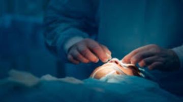 حكم إجراء عملية تجميل لفتاة تعاني من تشوه.. الإفتاء توضح الضوابط الشرعية حكم إجراء عملية تجميل لفتاة تعاني من تشوه.. الإفتاء توضح الضوابط الشرعية