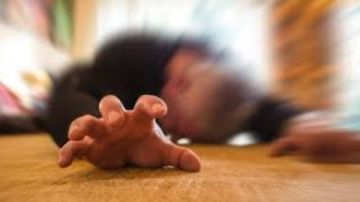 كيف تفرق بين هبوط الضغط والنوبة الصرعية؟ علامات دقيقة تكشف لك الحقيقة كيف تفرق بين هبوط الضغط والنوبة الصرعية؟ علامات دقيقة تكشف لك الحقيقة