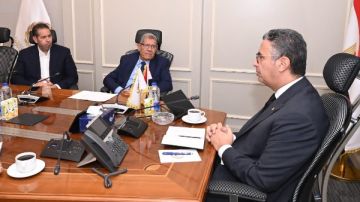 التموين تبحث التعاون مع القطاع الخاص في إنتاج لب الورق