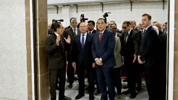 رئيس الوزراء يتفقد مشروع رفع كفاءة وتأهيل مركز تكنولوجيا دباغة الجلود بمدينة الروبيكي رئيس الوزراء يتفقد مشروع رفع كفاءة وتأهيل مركز تكنولوجيا دباغة الجلود بمدينة الروبيكي