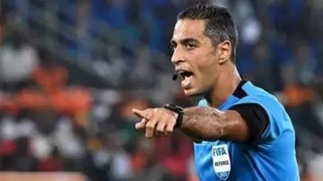 اتحاد الكرة يرد على تصريحات الرجوب ويدافع عن الحكم أمين عمر