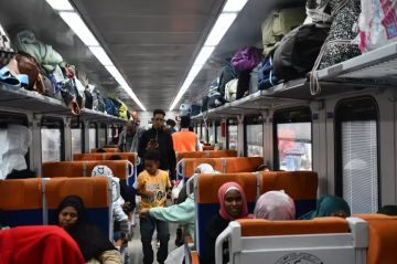 السكة الحديد: 1028 راكبا انطلقوا إلى أسوان صباح اليوم تمهيدا للعودة إلى وطنهم السكة الحديد: 1028 راكبا انطلقوا إلى أسوان صباح اليوم تمهيدا للعودة إلى وطنهم