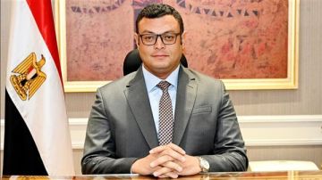 وزير الإسكان يجرى حركة تنقلات وتكليفات لنواب رؤساء أجهزة المدن الجديدة وزير الإسكان يجرى حركة تنقلات وتكليفات لنواب رؤساء أجهزة المدن الجديدة