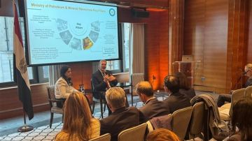 بعثة الأعمال المصرية في لندن للترويج للحوافز الاستثمارية بقطاع التعدين بعثة الأعمال المصرية في لندن للترويج للحوافز الاستثمارية بقطاع التعدين