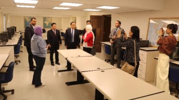 بحوث الصحراء يبحث فرص التعاون العلمي مع جامعة چينچو الصينية بحوث الصحراء يبحث فرص التعاون العلمي مع جامعة چينچو الصينية