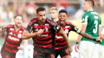 تشكيل فلامنجو البرازيلي وكروز أزول في كأس القارات للأندية تشكيل فلامنجو البرازيلي وكروز أزول في كأس القارات للأندية