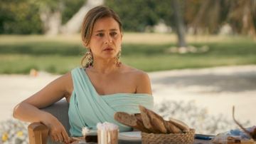 نيللي كريم تنتظر عرض القصص و جوازة ولا جنازة 