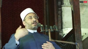 بث مباشر لشعائر صلاة الجمعة من رحاب مسجد السيدة زينب