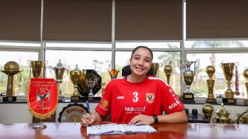 صدي البلد يكشف تفاصيل حسم الأهلي للصراع القوي على لاعبة الطائرة أية النادي صدي البلد يكشف تفاصيل حسم الأهلي للصراع القوي على لاعبة الطائرة أية النادي