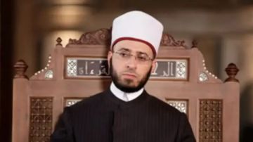 وزير الأوقاف ينعى ضحايا الفيضانات والانزلاقات الأرضية في إندونيسيا