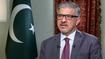 سفير باكستان بالقاهرة: نرحب بمقترح ربط ميناء جوادر بقناة السويس لإنشاء ممر اقتصادي استراتيجي سفير باكستان بالقاهرة: نرحب بمقترح ربط ميناء جوادر بقناة السويس لإنشاء ممر اقتصادي استراتيجي