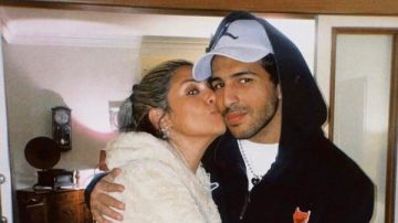 مكنتش بحب أدخل البيت.. محمود ياسين يدعم والدته بعد أزمتها الصحية مكنتش بحب أدخل البيت.. محمود ياسين يدعم والدته بعد أزمتها الصحية