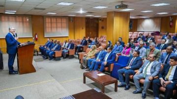 وزير البترول والثروة المعدنية يلتقي كوادر هيئة الثروة المعدنية والصناعات التعدينية