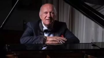 تكريم عمر خيرت في افتتاح مهرجان الأوبرا العربية بالدوحة.. الليلة