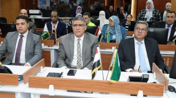 محافظ الجيزة يتابع غلق اللجان الانتخابية بالدائرة الثامنة من داخل مركز السيطرة للطوارئ محافظ الجيزة يتابع غلق اللجان الانتخابية بالدائرة الثامنة من داخل مركز السيطرة للطوارئ