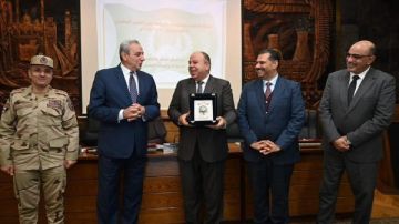 محافظ الغربية: مضاعفة الجهود وتحسين مستوى الخدمات لأجل أبنائنا صور محافظ الغربية: مضاعفة الجهود وتحسين مستوى الخدمات لأجل أبنائنا صور