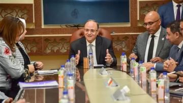 هيئة الدواء المصرية تبحث مع ممثلي الصيدليات تعزيز ضوابط صرف الأدوية المخدرة هيئة الدواء المصرية تبحث مع ممثلي الصيدليات تعزيز ضوابط صرف الأدوية المخدرة