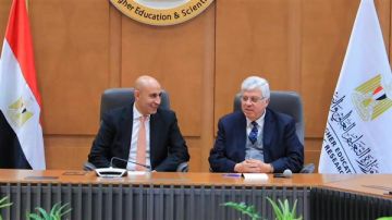 وزيرا التعليم يناقشان تطوير مشروع الشهادات المهنية الدولية في التدريس للمعلمين