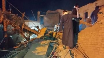 مصرع وإصابة 5 أفراد من أسرة واحدة انهار عليهم منزلهم في قرية الدير بالأقصر