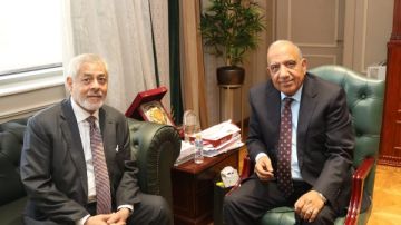 وزير الكهرباء يبحث مع شركة إماراتية زيادة التعاون فى الطاقة المتجددة