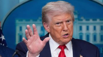 الولايات المتحدة.. ترحيل عشرات الإيرانيين والعرب على متن رحلة واحدة الولايات المتحدة.. ترحيل عشرات الإيرانيين والعرب على متن رحلة واحدة