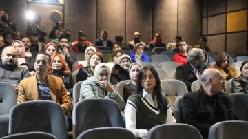 عرض فيلم بكرا في نادي سينما المرأة عندما يتقاطع الماضي مع الغد عرض فيلم بكرا في نادي سينما المرأة عندما يتقاطع الماضي مع الغد