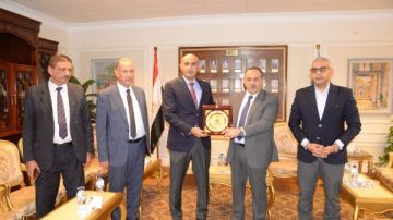 محافظ أسيوط: حصاد 2025 يؤكد طفرة غير مسبوقة في التعليم.. مدارس جديدة وتطوير شامل للبنية التحتية محافظ أسيوط: حصاد 2025 يؤكد طفرة غير مسبوقة في التعليم.. مدارس جديدة وتطوير شامل للبنية التحتية