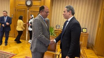 نقيب الإعلاميين يحذر من الانسياق وراء المحتوى المضلل دون الرجوع إلى مصادره الرسمية نقيب الإعلاميين يحذر من الانسياق وراء المحتوى المضلل دون الرجوع إلى مصادره الرسمية