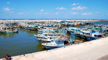 إغلاق ميناء الصيد ببرج البرلس لليوم الثالث على التوالي لسوء الأحوال الجوية