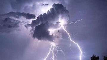 حالة الطقس 7 محافظات تقع تحت تأثير المطر والبرق والرعد .. تفاصيل حالة الطقس 7 محافظات تقع تحت تأثير المطر والبرق والرعد .. تفاصيل