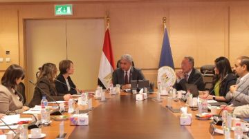 وزير السياحة والآثار يبحث مع وفد جايكا دعم برامج تطوير المتحف المصري الكبير وزير السياحة والآثار يبحث مع وفد جايكا دعم برامج تطوير المتحف المصري الكبير