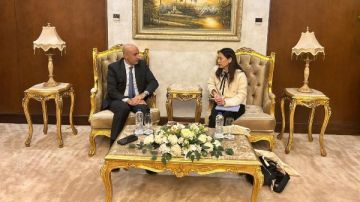 افتتاح 14 مدرسة جديدة التعليم تبحث تطورات مشروع المدارس المصرية اليابانية