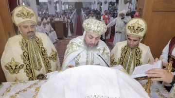 رسامة كاهنين جديدين بإيبارشية بني مزار والبهنسا رسامة كاهنين جديدين بإيبارشية بني مزار والبهنسا