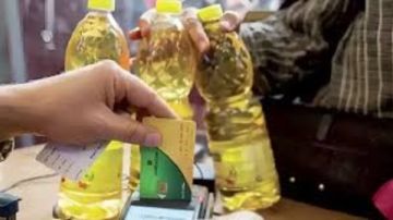 بعد طرح عبوة جديدة.. كم زجاجة زيت للفرد على التموين؟