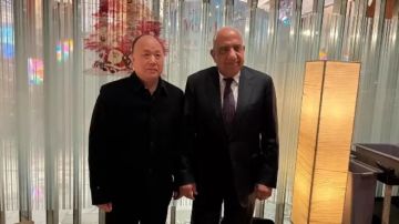 وزير الكهرباء يبحث مع مجموعة شركات صينية توطين صناعة المهمات