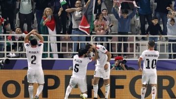 منتخب فلسطين يهزم قطر بهدف في افتتاح كأس العرب منتخب فلسطين يهزم قطر بهدف في افتتاح كأس العرب