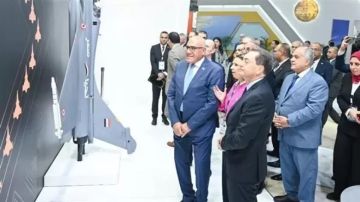 منها المسيرات الانتحارية والأرضية.. العربية للتصنيع تكشف 18 سلاحا جديدا في إيديكس 