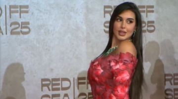 ياسمين صبري: بكون سعيدة وأنا في جدة عشان أعمل عمرة