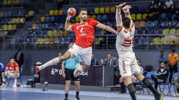 الأهلي يحافظ على صدارة دوري المحترفين لكرة اليد رغم الخسارة أمام الزمالك