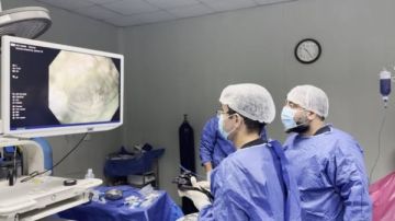 دون جراحة تقليدية.. أورام أسوان يحقق إنجازا طبيا باستئصال ورم لمريض 77 عاما بتقنية المنظار تفاصيل